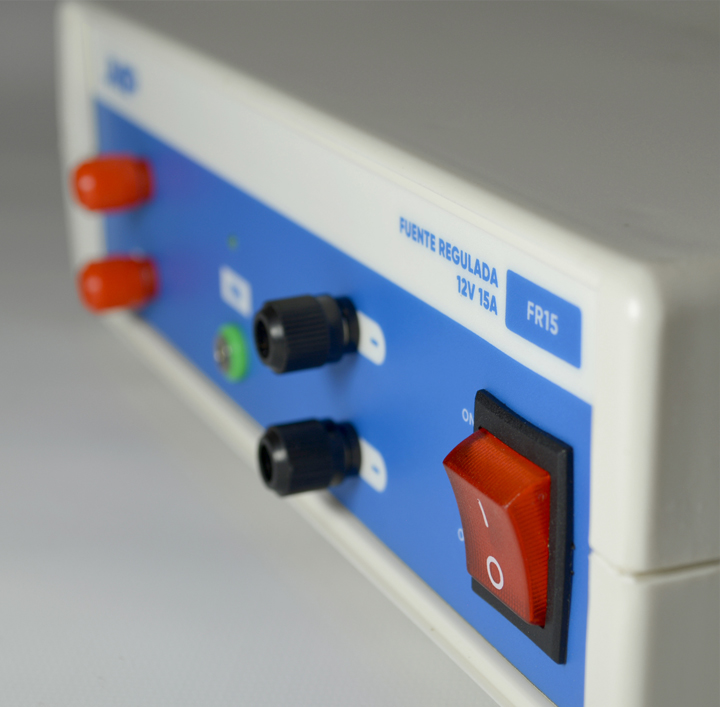 FR15 Fuente regulada 12V 15A